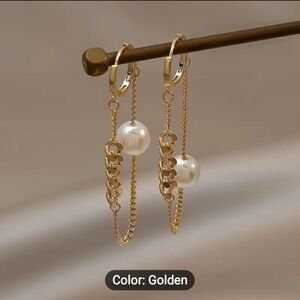 🎶 Earrings with faux pearl